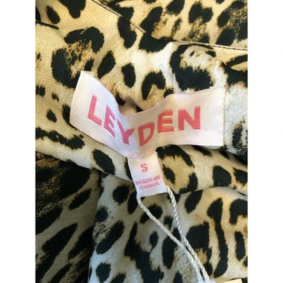 Leyden Womens Size Small Leopard Print V-Neck Blouse Sleeveless - Picture 9 of 9